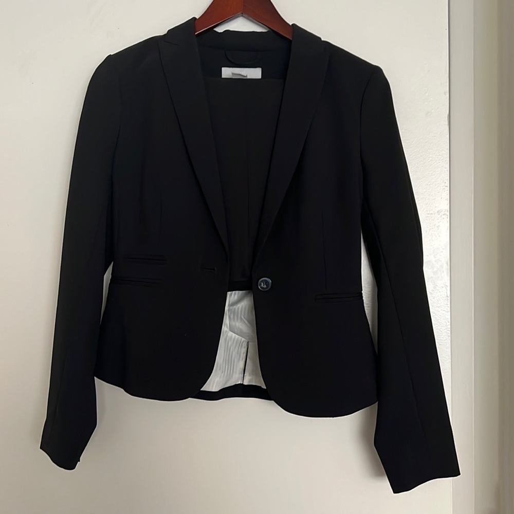 H&M black suite skirt with jacket